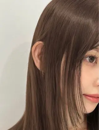 ロング 韓国風レイヤーカラー ライムのヘアスタイル