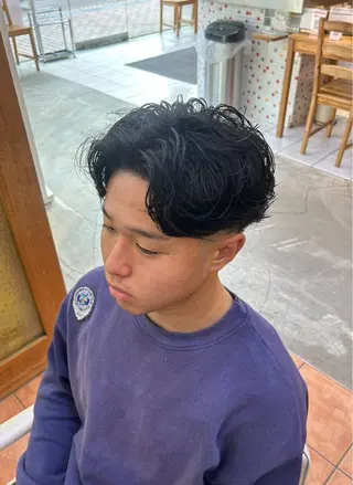 ミディアム パーマ メンズ TUM🔥フェード/ メンズパーマのヘアスタイル