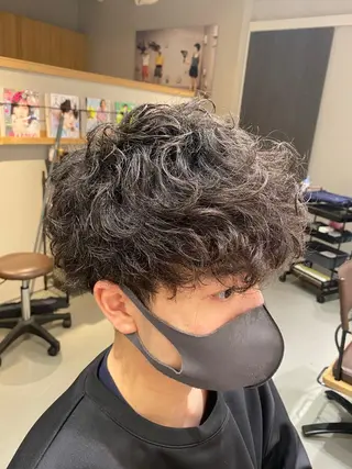 ショート パーマ メンズ 梅田茶屋町メンズ 専門美容師 山元一平のヘアスタイル