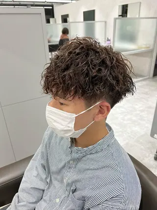 ショート カラー パーマ メンズ 関西センターパート メンズモデル募集のヘアスタイル