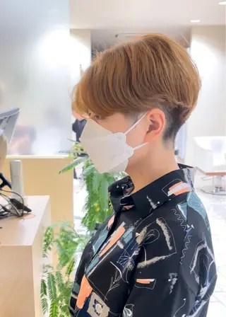 ショート カラー パーマ 大石 陽菜のヘアスタイル