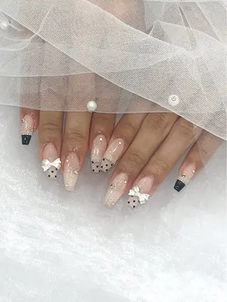 ネイル akari🎀 京橋 ARRINEのネイルデザイン