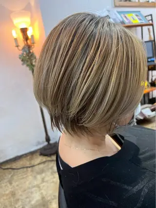 ショート 山口 真里亜のヘアスタイル