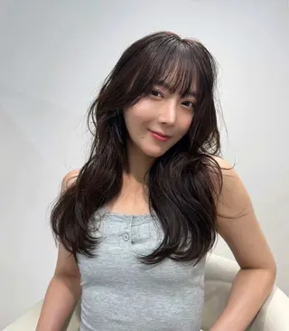 セミロング まえの みほのヘアスタイル