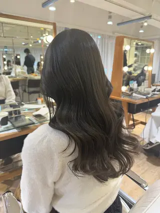 ロング レイヤーカット 木村詩織のヘアスタイル