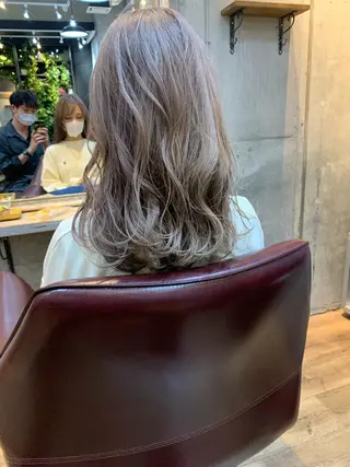 セミロング カラー 安達 俊亮のヘアスタイル