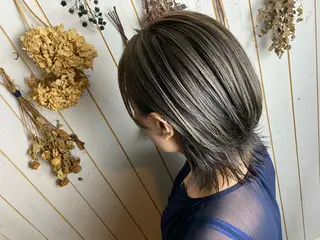 ミディアム カラー LILIS hair designのヘアスタイル