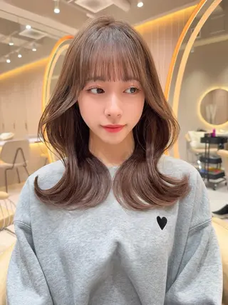 セミロング カラー 縮毛矯正✨🫧 レイヤー川村利幸のヘアスタイル