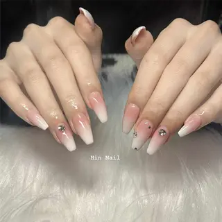 ネイル Hin Nailsのネイルデザイン
