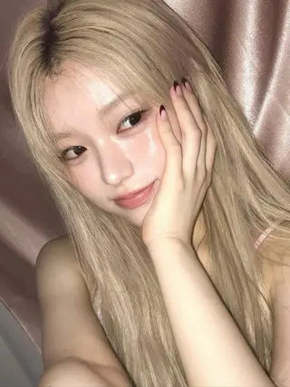 ロング 艶髪ハイトーンカラー 渋谷🎀ririkaのヘアスタイル