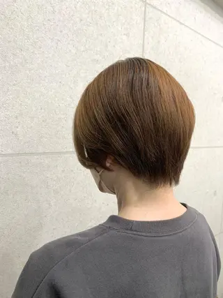 ショート レイヤー ハイトーン 暖色⭐︎KANAKOのヘアスタイル