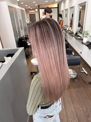 ロング バレイヤージュ 隅中秀弥のヘアスタイル