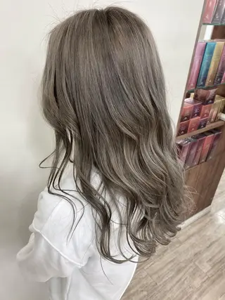 カラー SALOWIN栄 高須大貴のヘアスタイル