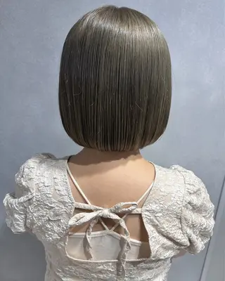 ショート カラー 唐澤 千尋のヘアスタイル