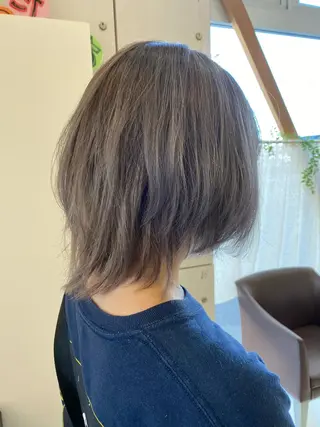 ショート カラー 牧野 佳樹のヘアスタイル