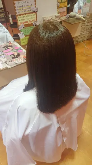 ミディアム カラー 山口 彩海のヘアスタイル