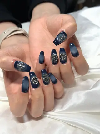 ネイル 【OKIKA】 らん🦖🌈🧡のマツエク・マツパデザイン