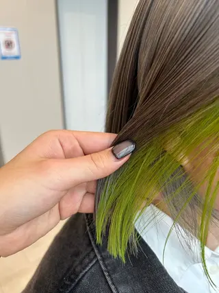 ショート カラー 丸山 莉世のヘアスタイル