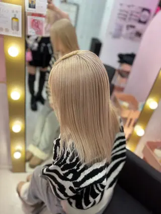 ミディアム カラー 甘ふわgirly🎀 ハイトーン🤍Ramのヘアスタイル