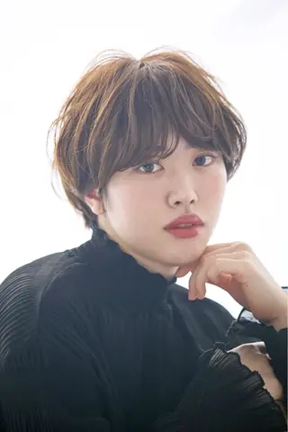 ショート カラー パーマ クボキ サヤのヘアスタイル