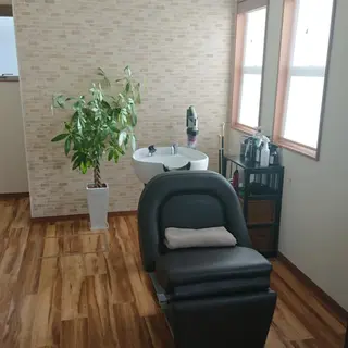 crea   芦田 武栄のヘアスタイル