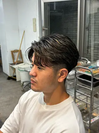 ショート パーマ メンズ fifthメンズ原宿 波巻きパーマ平居俊太のヘアスタイル