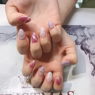 ネイル ガレンドウ 白澤 愛子のネイルデザイン