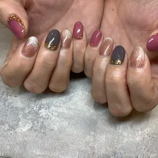 ネイル 藤原 胡桃のネイルデザイン