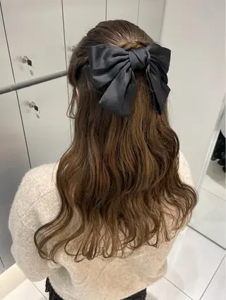 ヘアアレンジ ヘアセット🎀耳つぼ 👂💎MONAMIのヘアスタイル