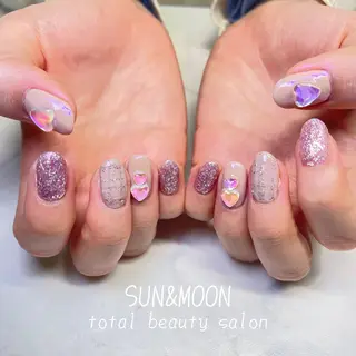 ネイル SUN&MOON REOのネイルデザイン