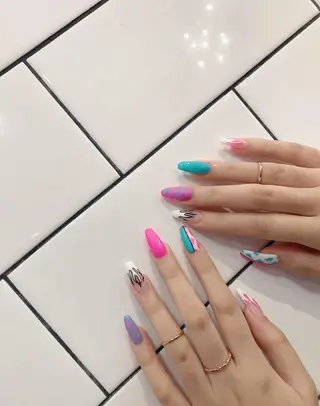 カラー ネイル Moonstone Salonのネイルデザイン