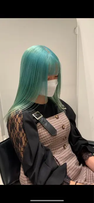 セミロング カラー れい🫧 ハイトーン特化のヘアスタイル