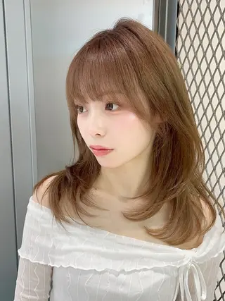 ミディアム ブリーチ縮毛 レイヤーカット/加納のヘアスタイル