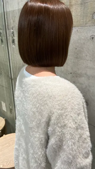 瑠己杏 :ボブ/ ハイトーンワンカラーのヘアスタイル