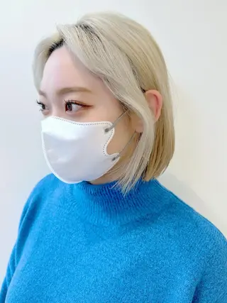 ショート カラー 小顔レイヤー/ ベージュ🤍Rieのヘアスタイル
