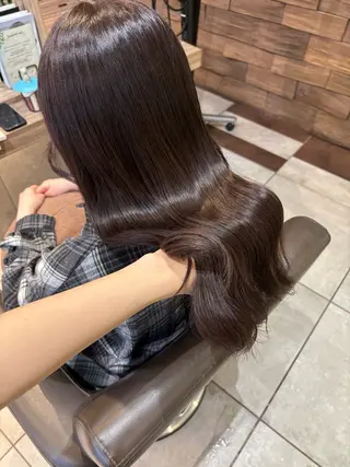 ロング ｶﾉ / 艶カラー/レイヤーのヘアスタイル