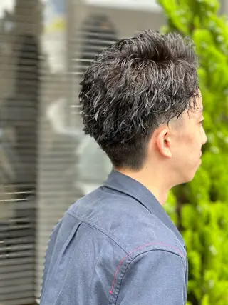パーマ メンズ 中村 虎のヘアスタイル