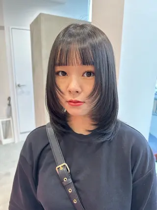 ミディアム 中山 まどかのヘアスタイル