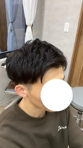 ショート 飯田 雷晟のヘアスタイル