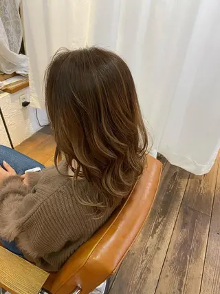 カラー SYUMA .のヘアスタイル