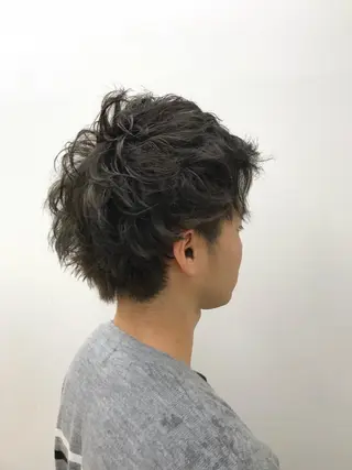 ショート カラー メンズ ブリーチカラー/ 岩破瑞希のヘアスタイル