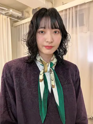 ミディアム パーマ 圧倒的デザイン力 店長🎨RENAのヘアスタイル