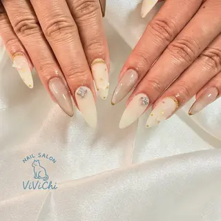 ネイル ViViChi 梨帆のネイルデザイン