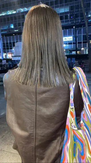 ミディアム デザインカラー/ボブ ブリーチカラー/ユリのヘアスタイル