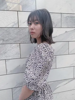 セミロング カラー 透明感カラー×艶🤍 🌟YOSHIKIのヘアスタイル