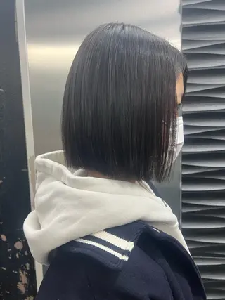 ミディアム 脇山 真生のヘアスタイル