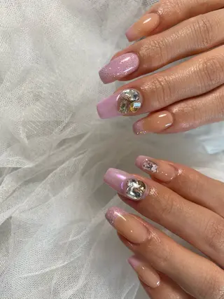 ネイル Ｌｉｔ .のネイルデザイン