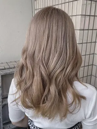 セミロング 原 千景のヘアスタイル