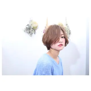 ショート カラー パーマ 🪐脱白髪染め 🪐松尾菜々美のヘアスタイル