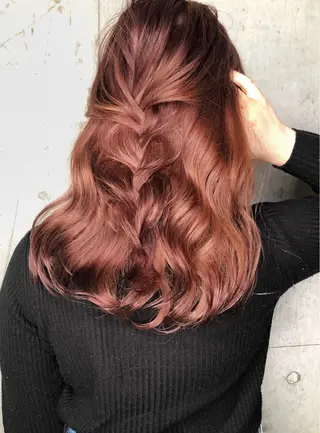 セミロング カラー ⭐️横浜ブリーチ特化 美容師　堤涼⭐️のヘアスタイル